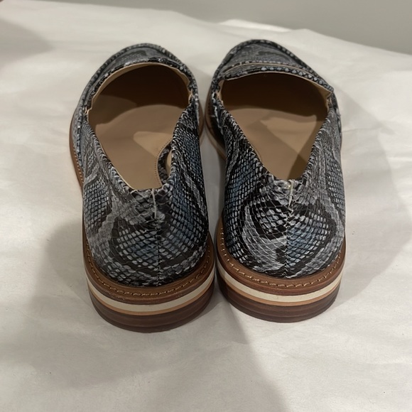 Vince Camuto shades of blue leather loafers - Picture 3 of 4